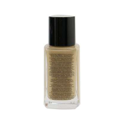 Chanel Les Beiges Teint Belle Mine Naturelle Healthy Glow Hydration And Longwear Foundation - # B10  30ml/1oz