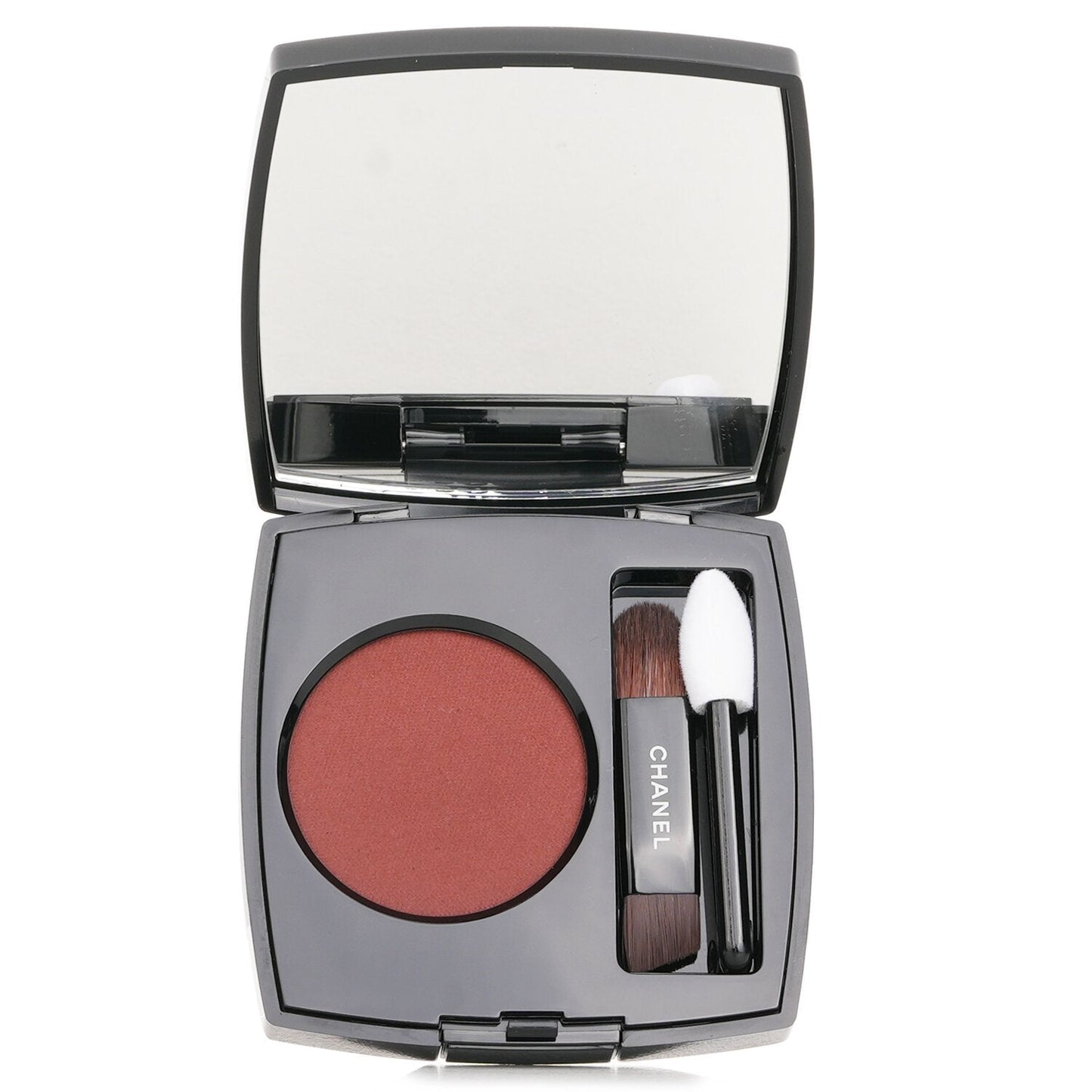 Chanel Ombre Essentielle Multi Use Longwearing Eyeshadow - # 246 Bois Noir  2.2g